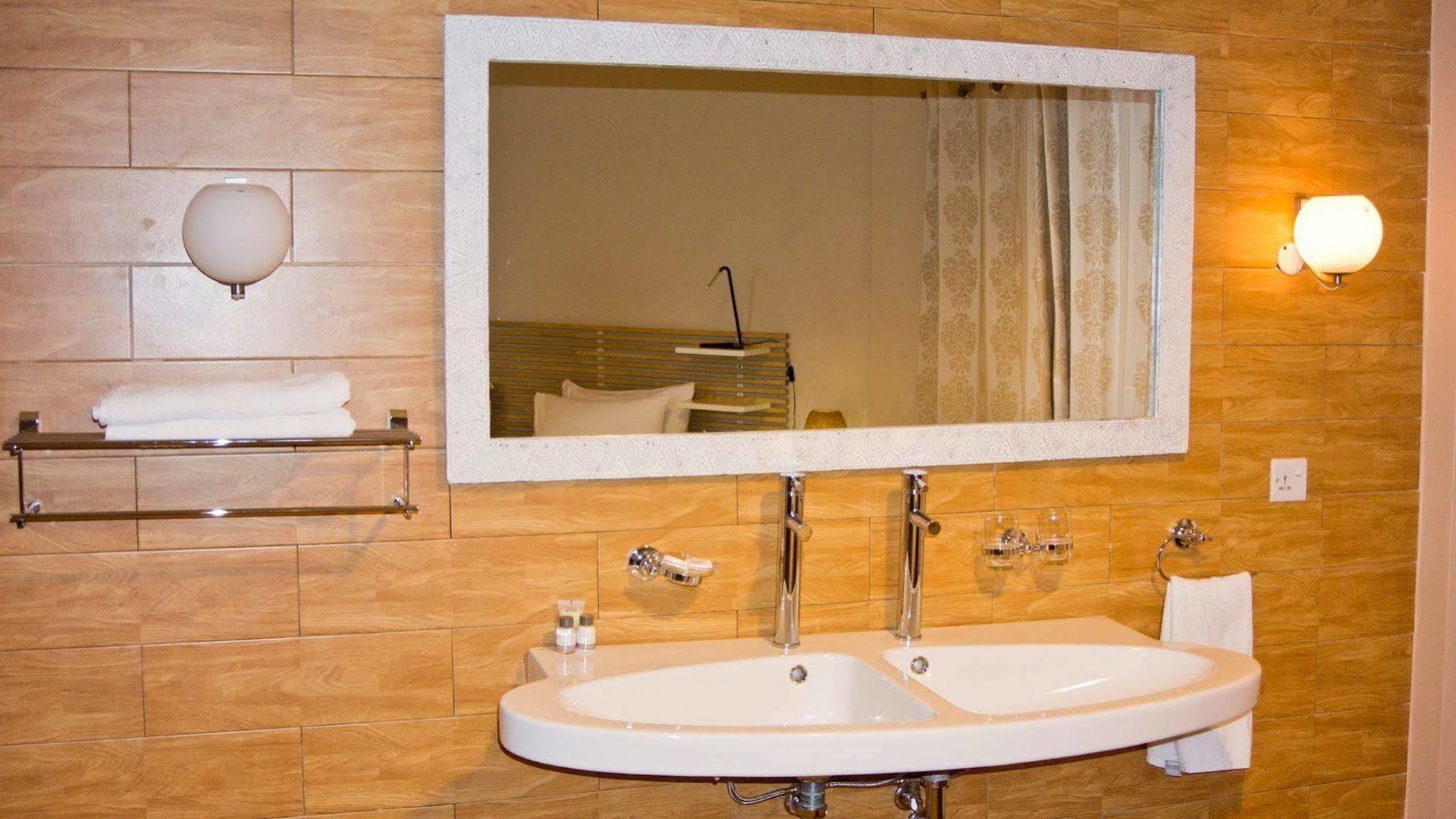 Tropical Enclave Hotel Accra Eksteriør bilde
